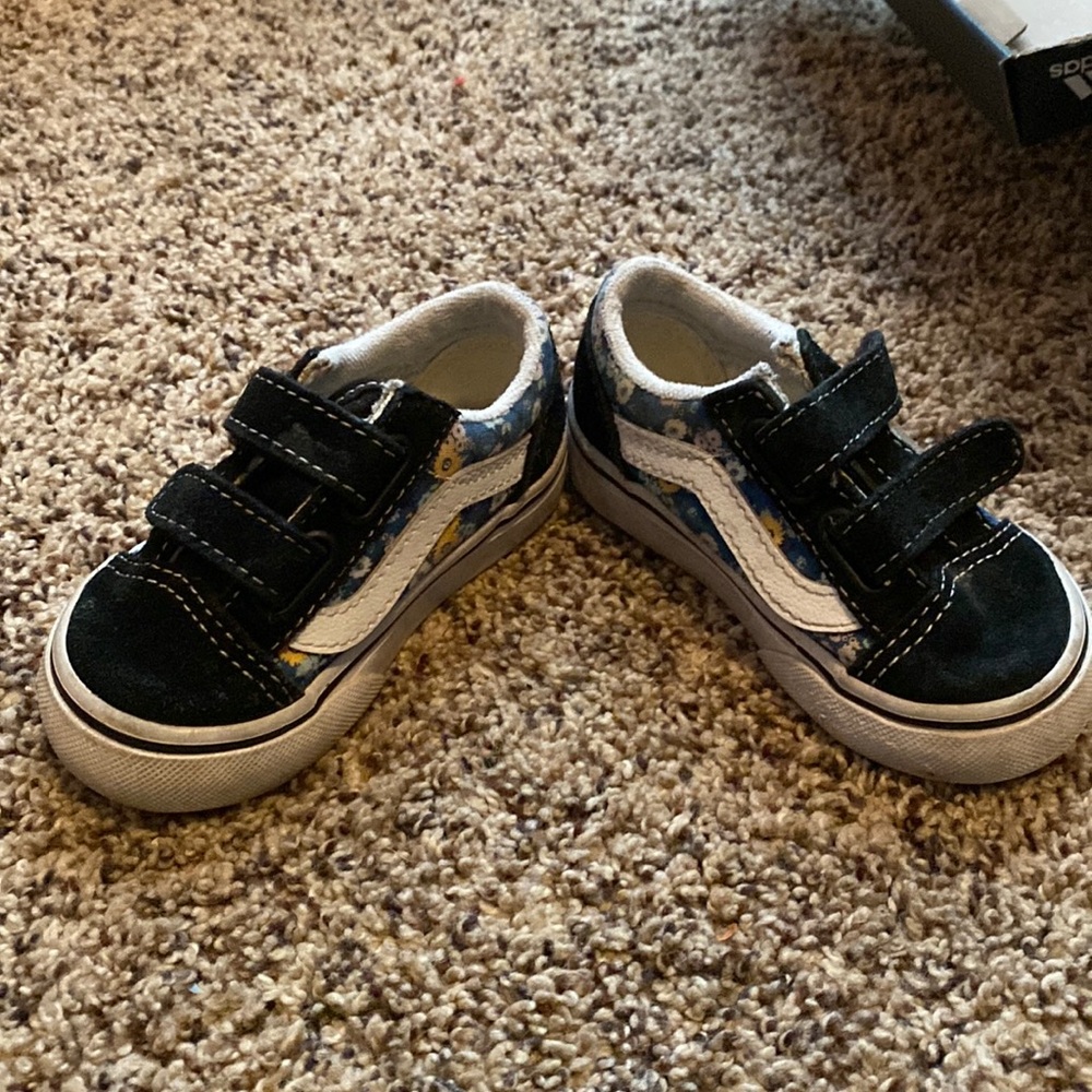 Vans girls sneakers